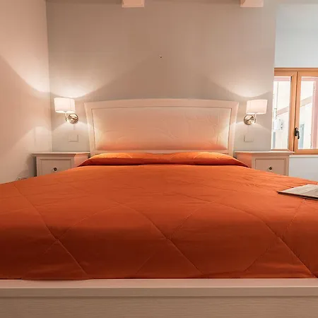 Porta Nazionale Dependance Frühstückspension Noto