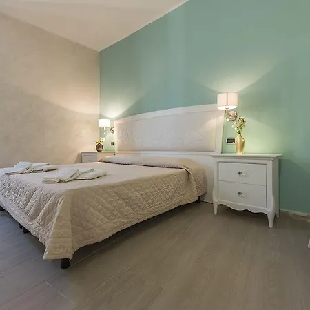 Porta Nazionale Dependance 3* Noto