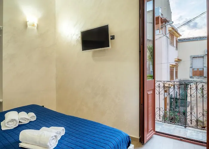 Porta Nazionale Dependance Bed and Breakfast 3*