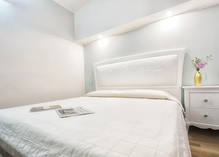 Porta Nazionale Dependance Bed and Breakfast 3*