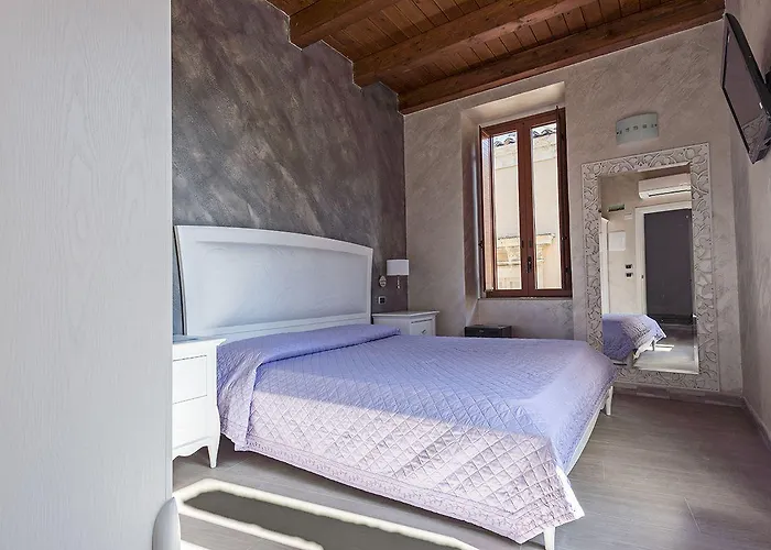 Porta Nazionale Dependance Bed and Breakfast Νότο