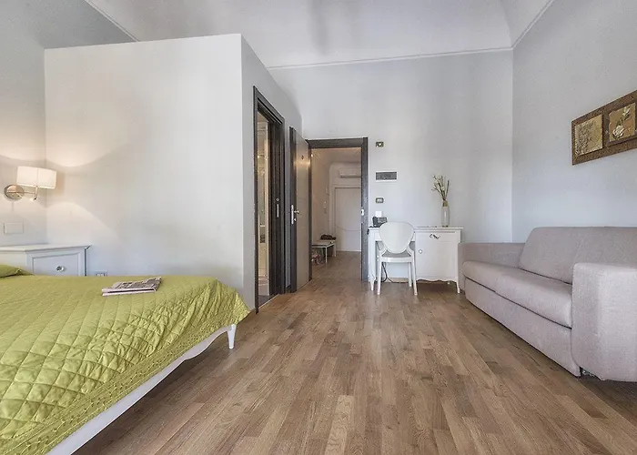 Bed and Breakfast Porta Nazionale Dependance Νότο